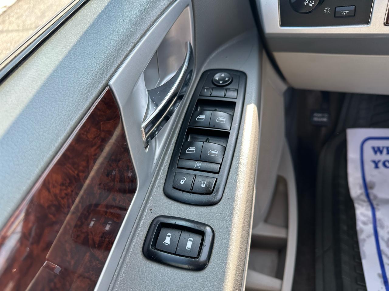 Chrysler Town & Country Touring 2010