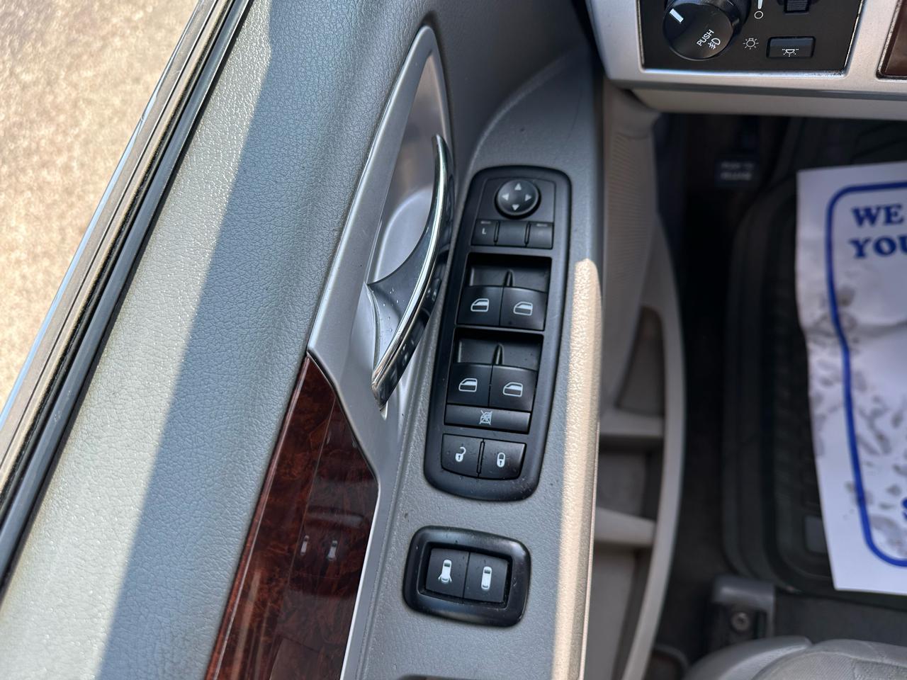 Chrysler Town & Country Touring 2010