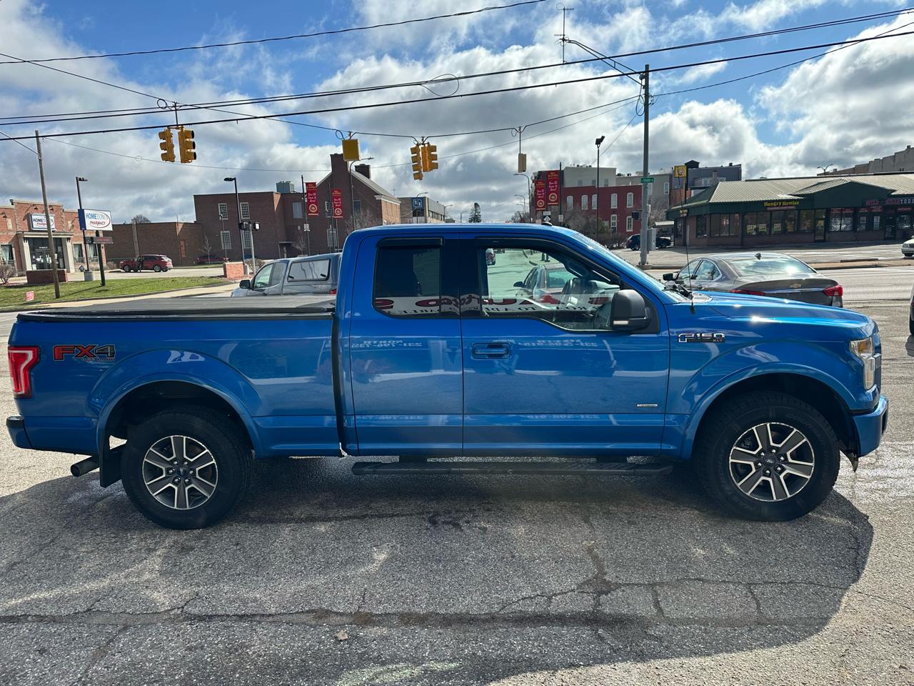 Ford F-150 XLT SuperCab Short Box 4WD 2016