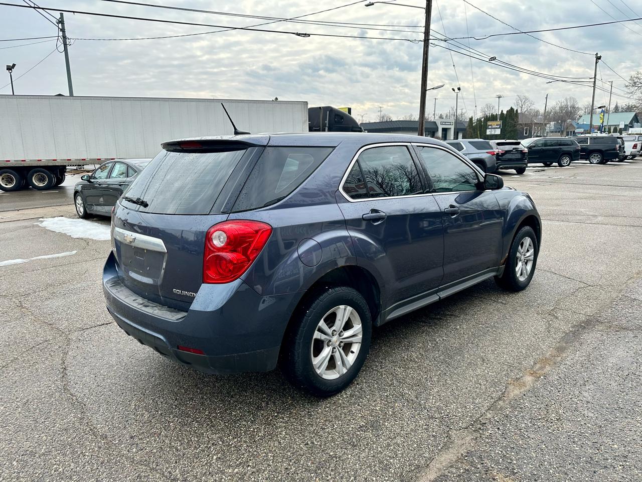 Chevrolet Equinox LS 2WD 2013