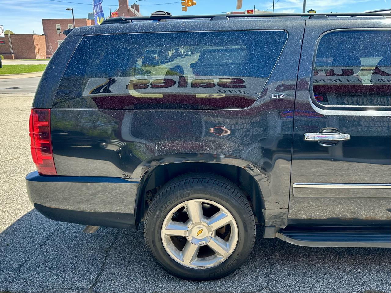 Chevrolet Suburban LTZ 1500 4WD 2010