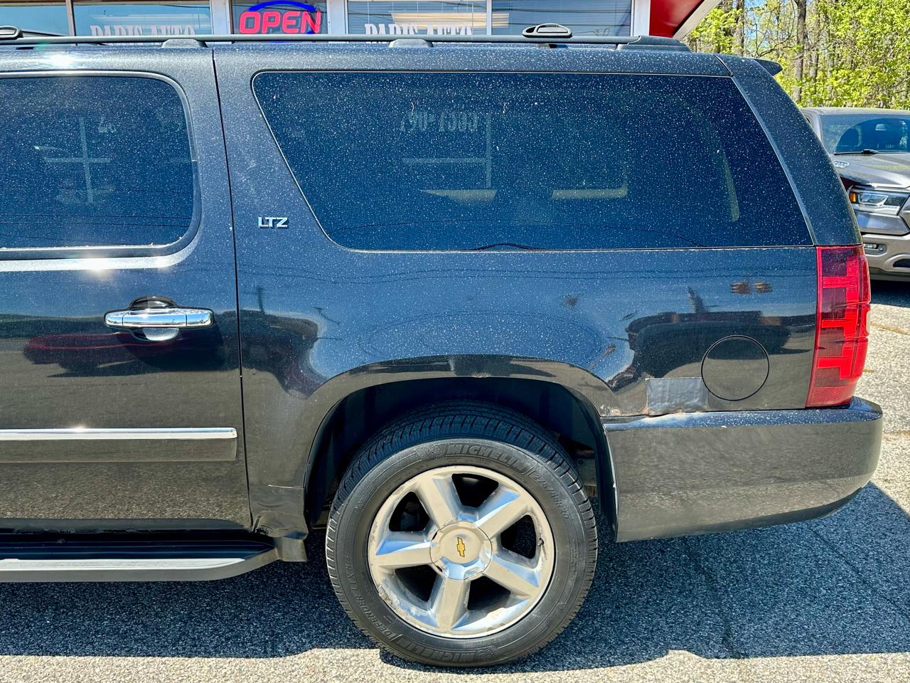 Chevrolet Suburban LTZ 1500 4WD 2010