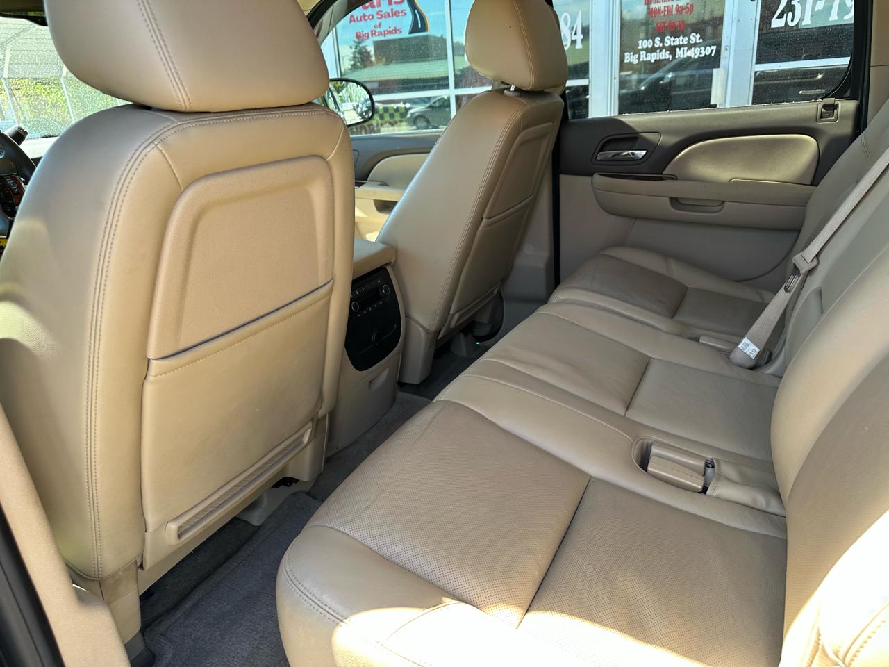 Chevrolet Suburban LTZ 1500 4WD 2010