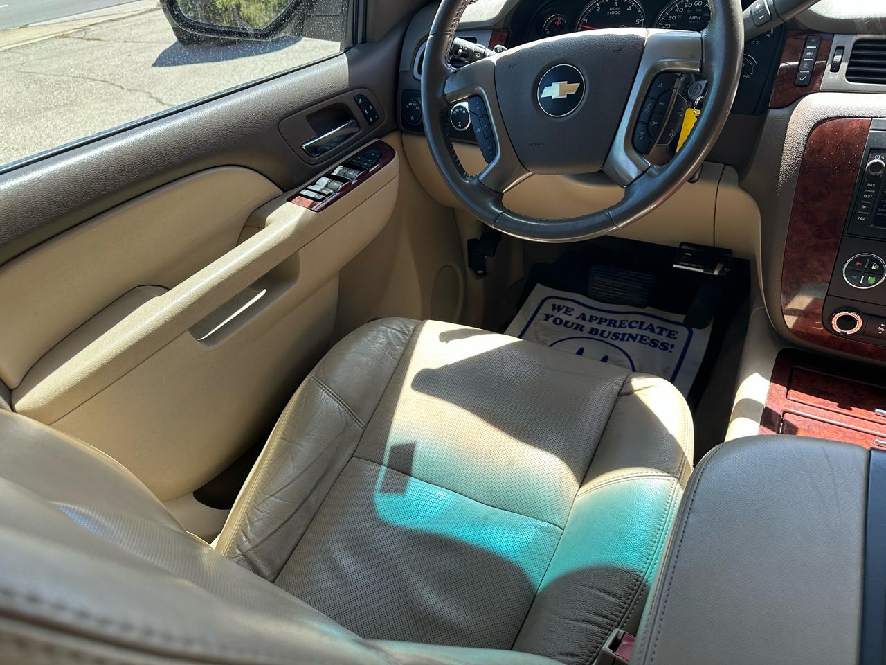 Chevrolet Suburban LTZ 1500 4WD 2010