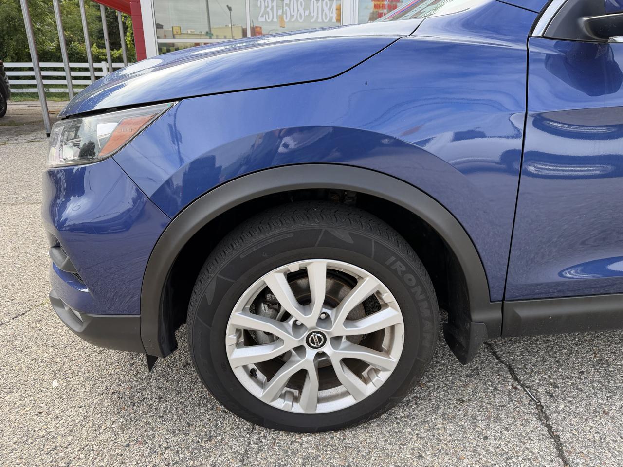 Nissan Rogue Sport SV AWD 2022
