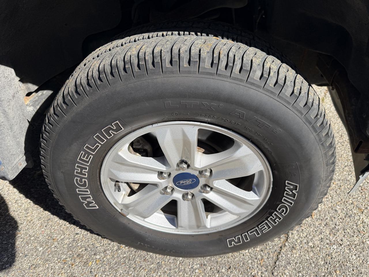 Ford F-150 photo 12