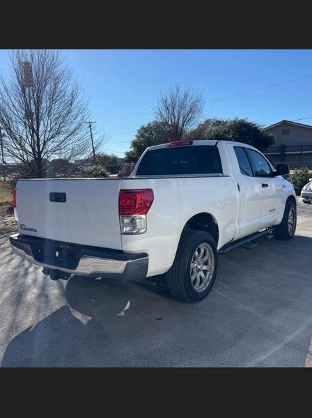 Toyota Tundra Tundra-Grade 5.7L Double Cab 2WD 2010
