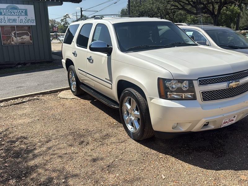 Chevrolet Tahoe LTZ 4WD 2011