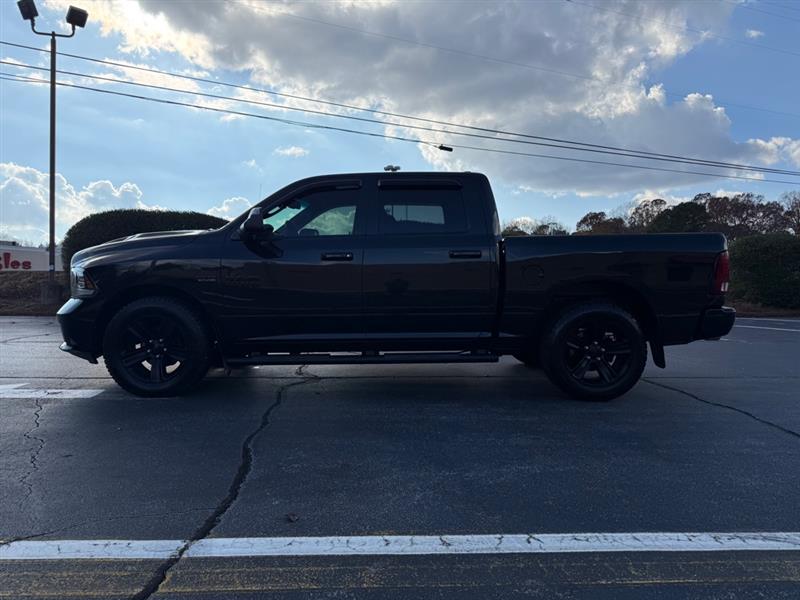 RAM 1500 Sport Crew Cab SWB 4WD 2016