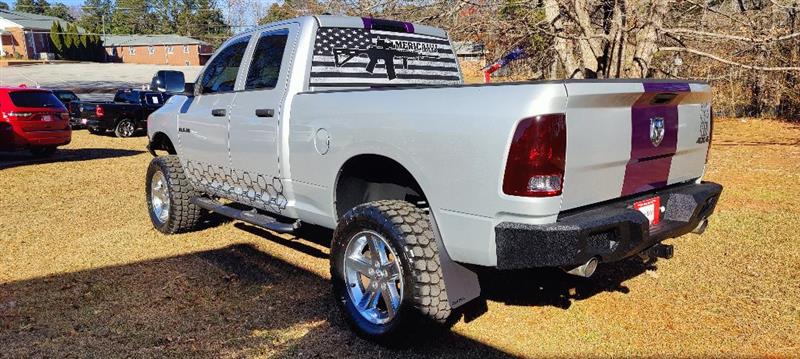 RAM 1500 Tradesman Quad Cab 4WD 2017