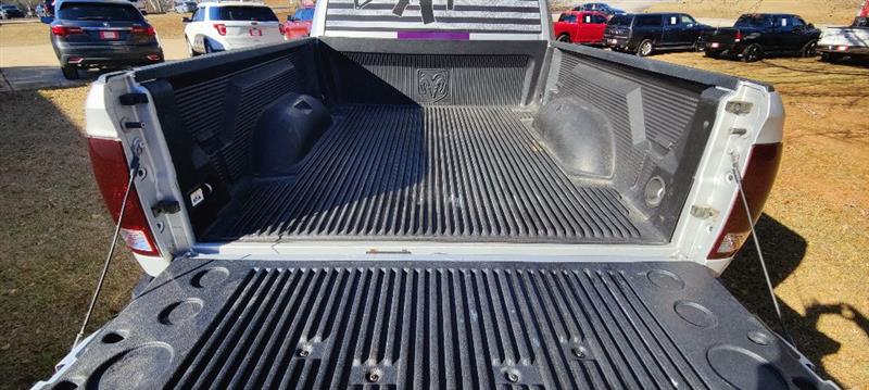 RAM 1500 Tradesman Quad Cab 4WD 2017