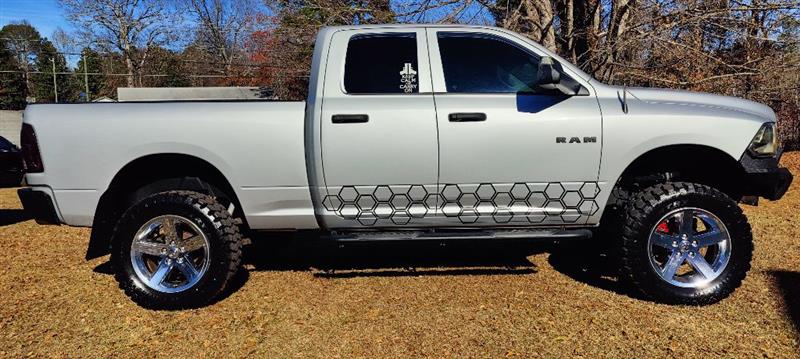 RAM 1500 Tradesman Quad Cab 4WD 2017