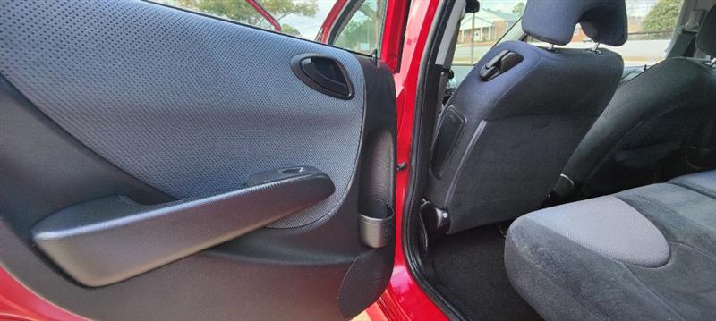 Honda Fit Sport 5-Speed AT 2007