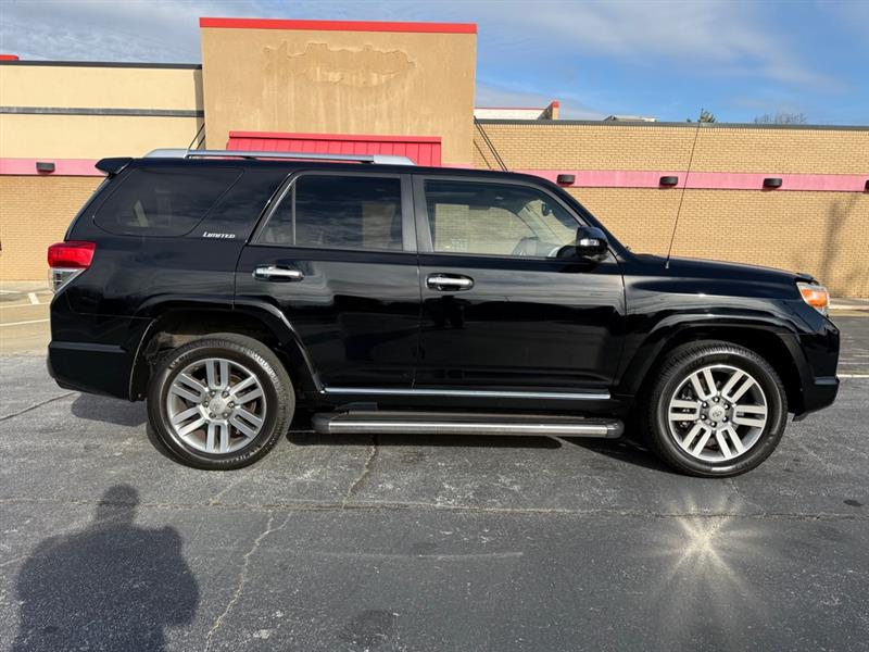 Toyota 4Runner SR5 2WD 2011