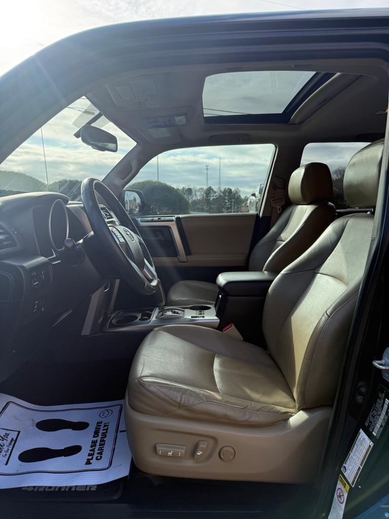 Toyota 4Runner SR5 2WD 2011