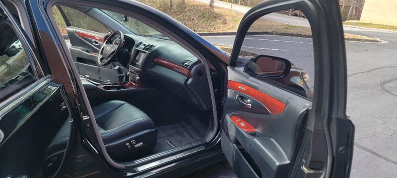 Lexus LS 460 Luxury Sedan AWD 2010