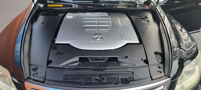 Lexus LS 460 Luxury Sedan AWD 2010