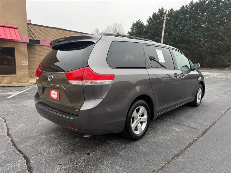 Toyota Sienna LE FWD 8-Passenger V6 2014