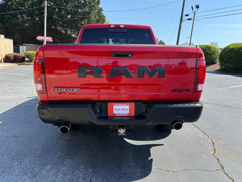 RAM 1500 Rebel Crew Cab SWB 4WD 2017