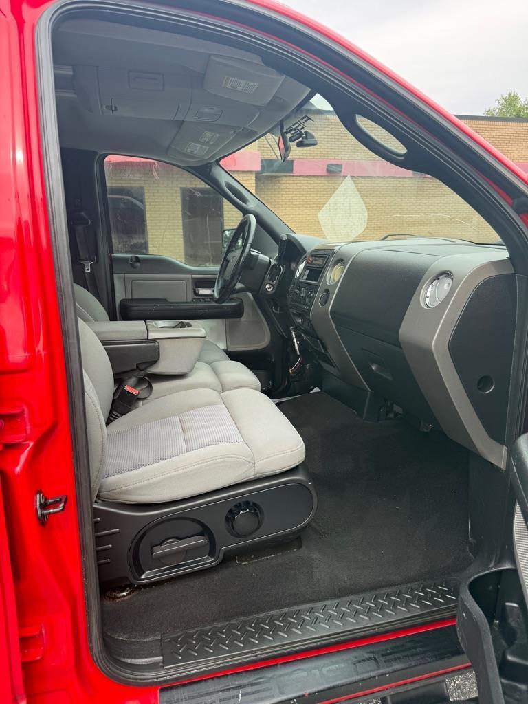 Ford F-150 XLT SuperCrew 4WD 2004