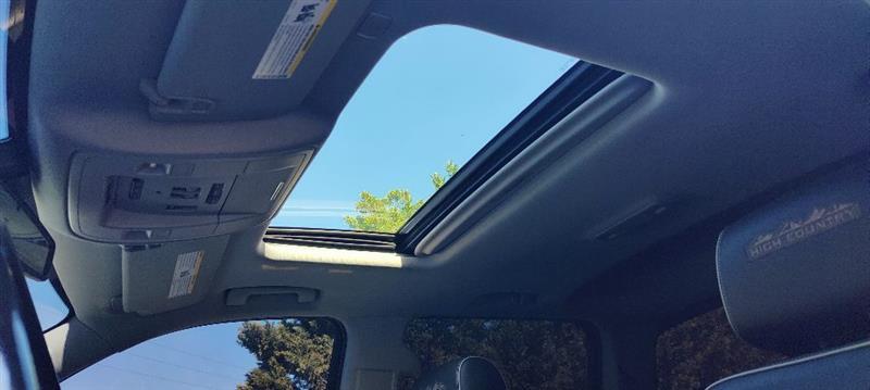 Chevrolet Silverado 1500 High Country Crew Cab Long Box 4WD 2018