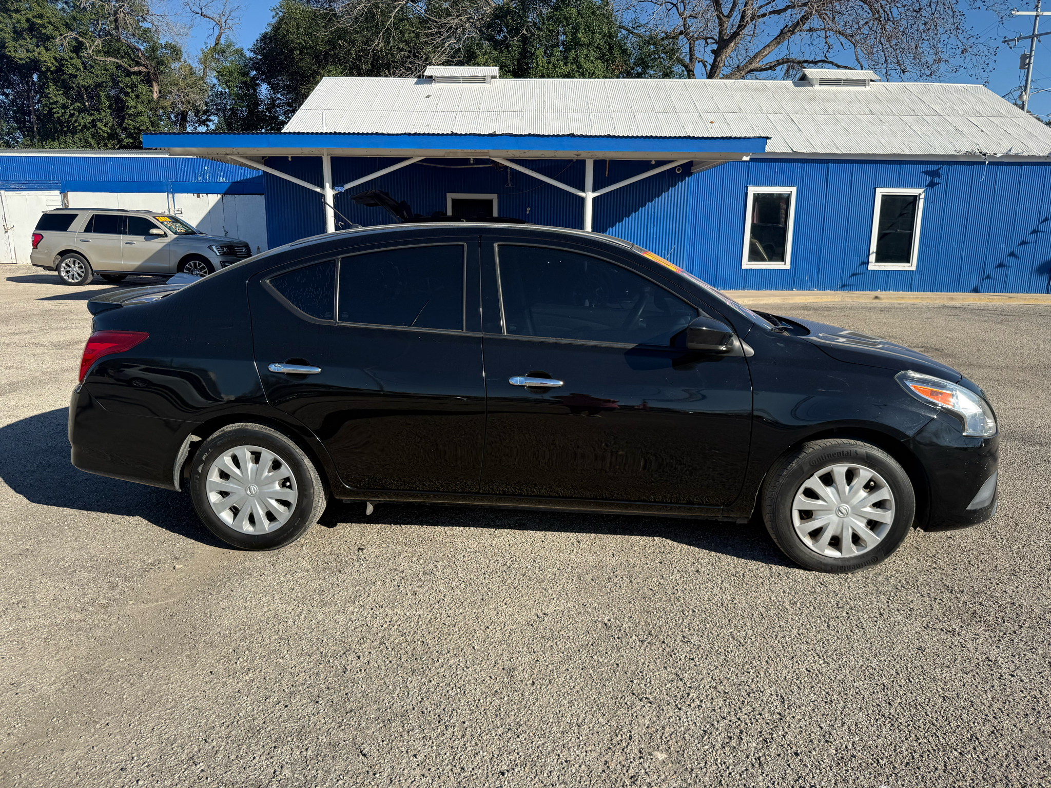 Nissan Versa 1.6 S 5M 2019