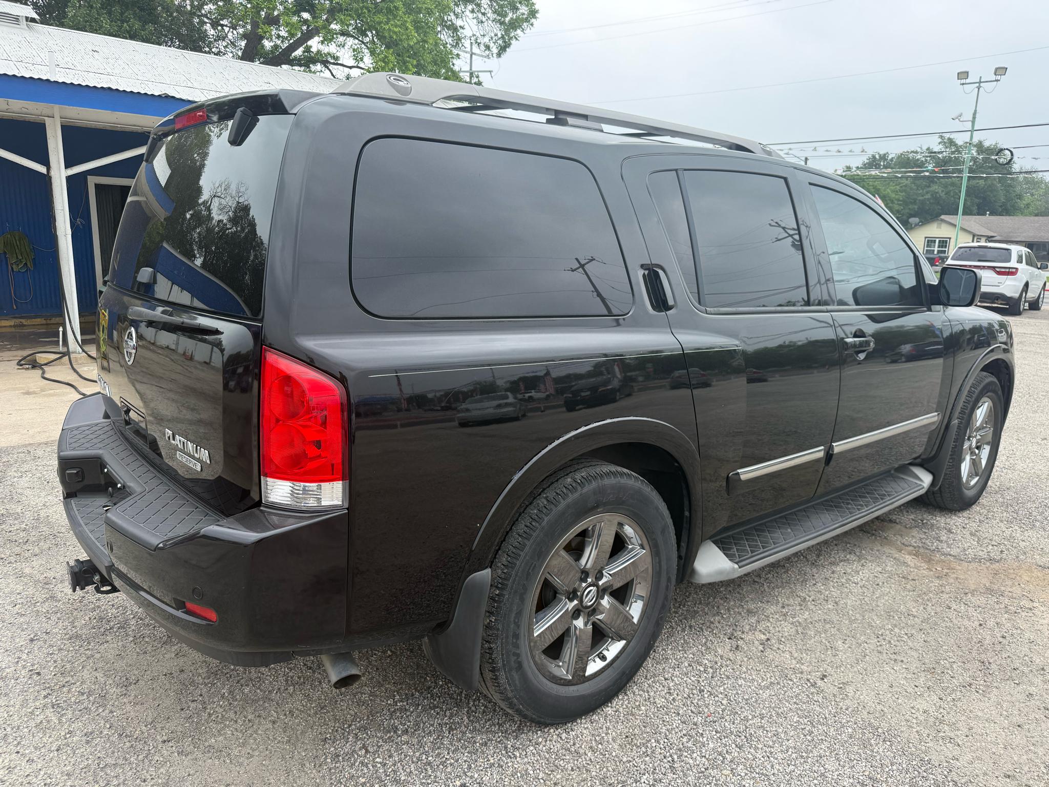 Nissan Armada Platinum 2WD 2014