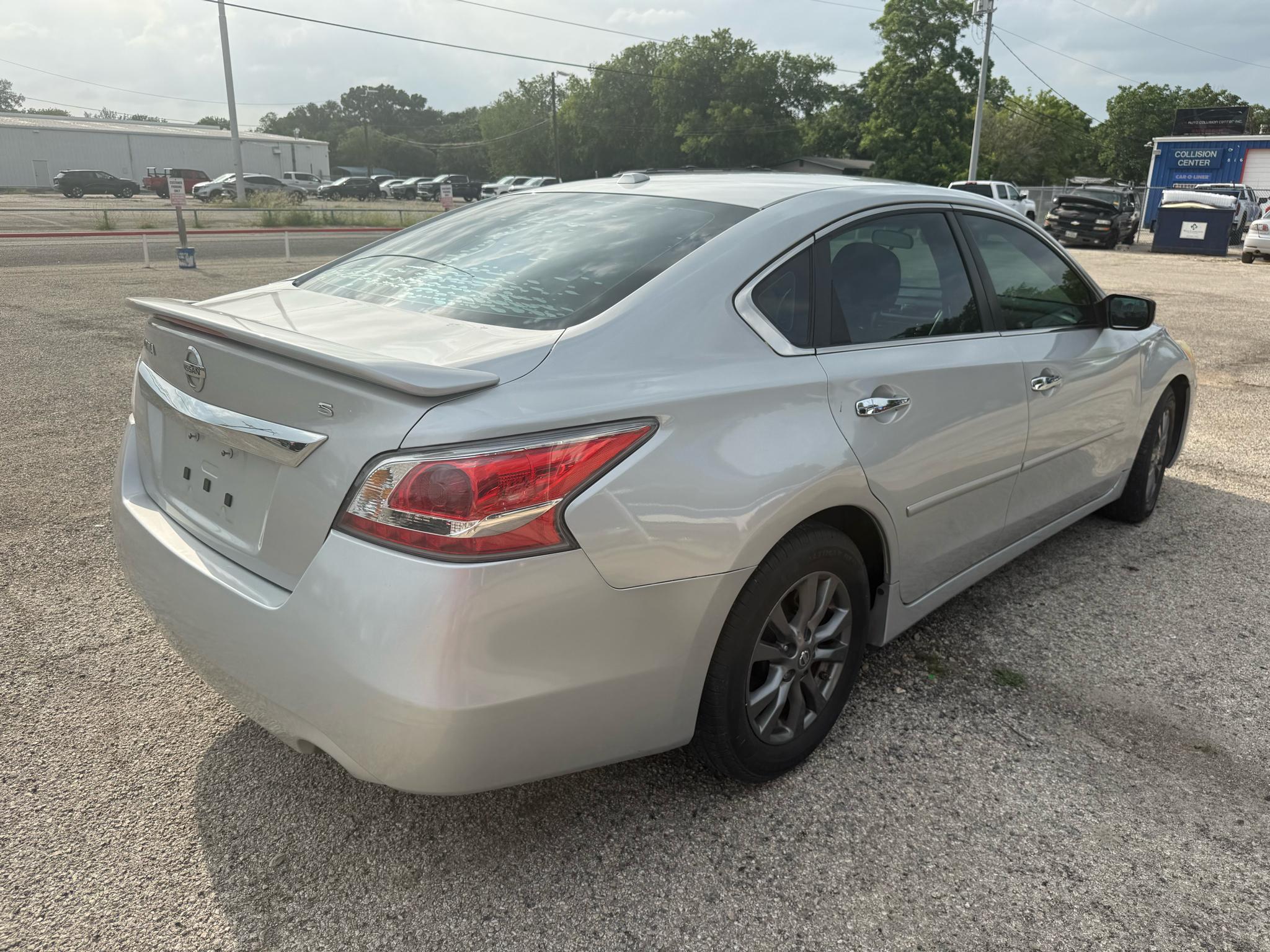 Nissan Altima 2.5 SV 2015