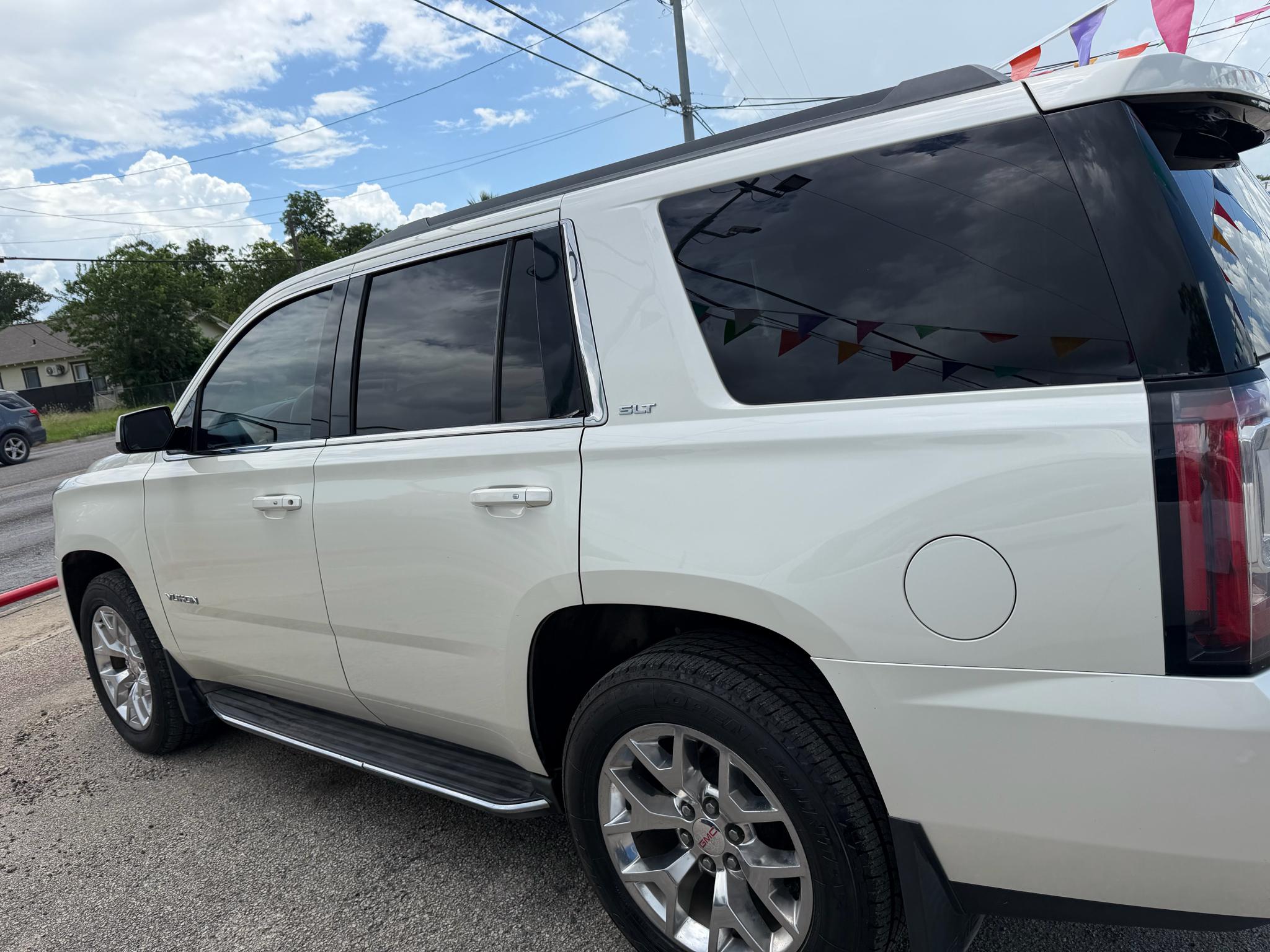 GMC Yukon SLT 4WD 2015