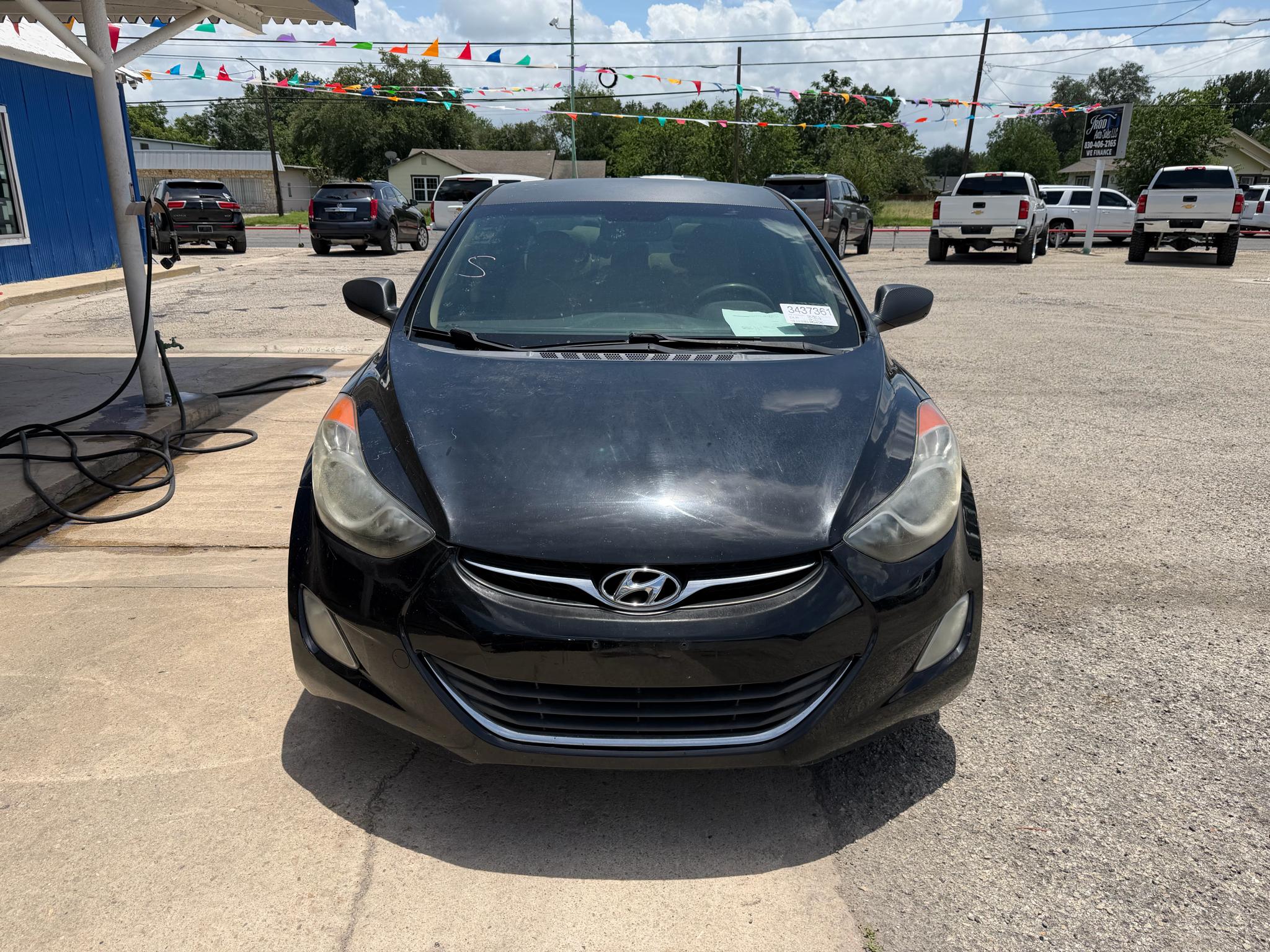 Hyundai Elantra Limited 2012