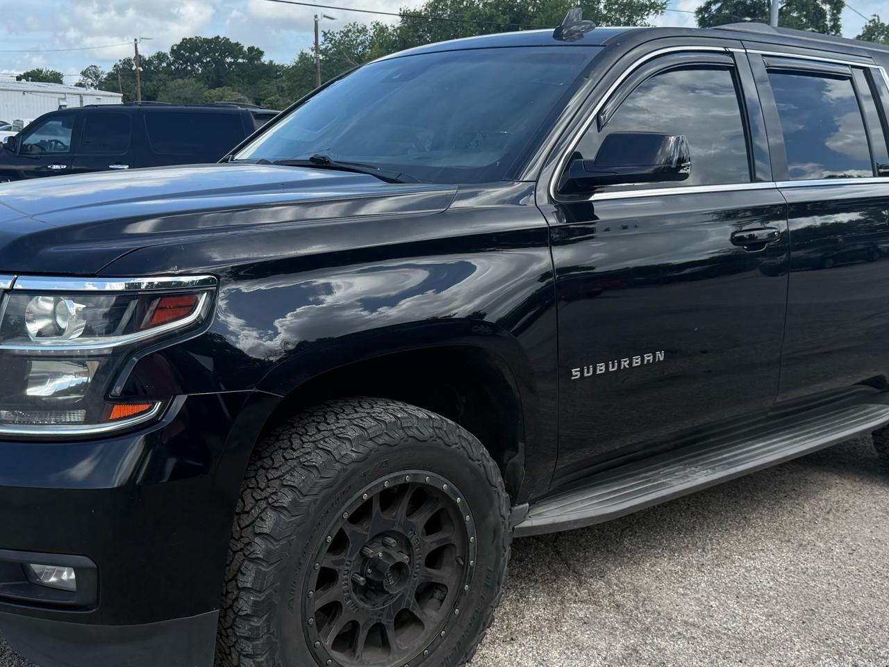 Chevrolet Suburban LT 1500 4WD 2015