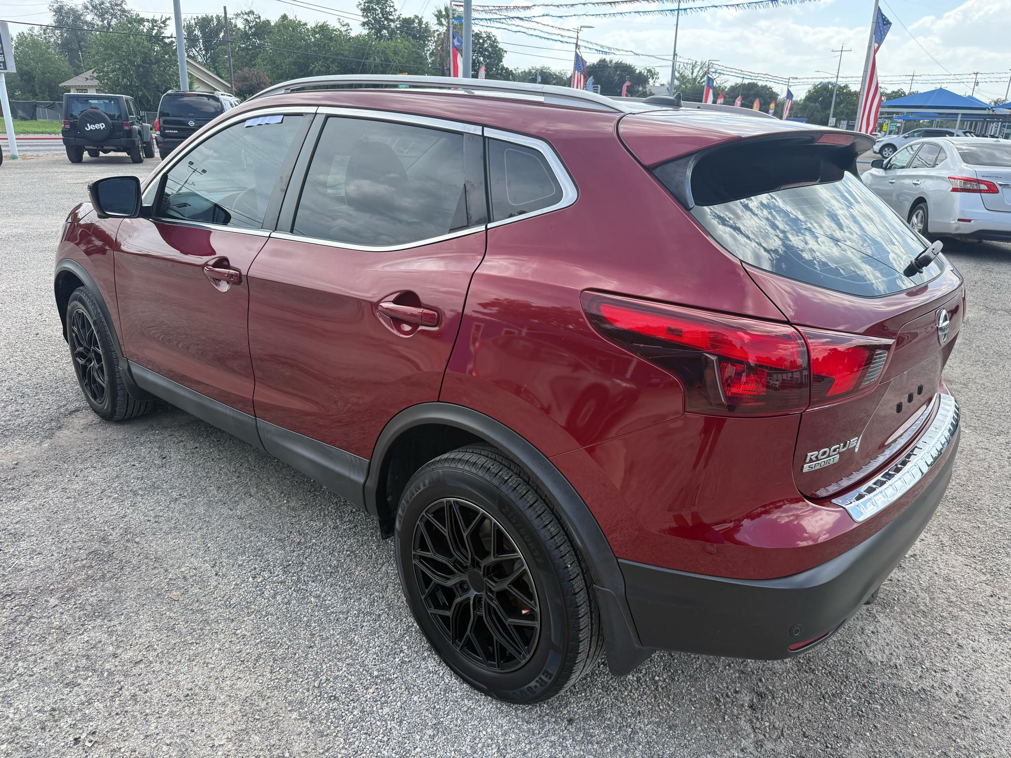 Nissan Rogue Sport S 2019