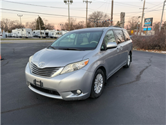 2012 Toyota Sienna 