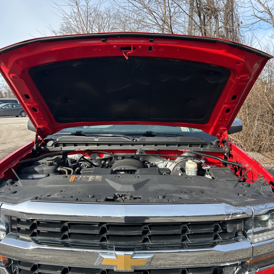 Chevrolet Silverado 1500 4WD Reg Cab 133.0" Work Truck 2017