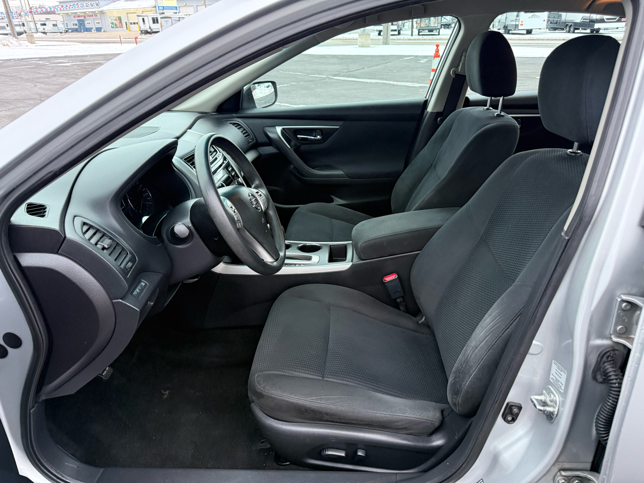 Nissan Altima 4dr Sdn I4 2.5 S 2015