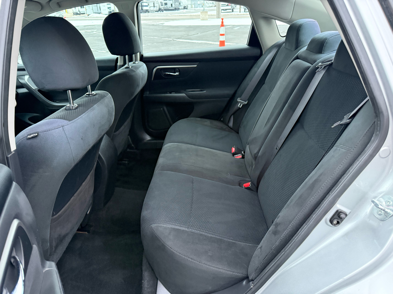 Nissan Altima 4dr Sdn I4 2.5 S 2015