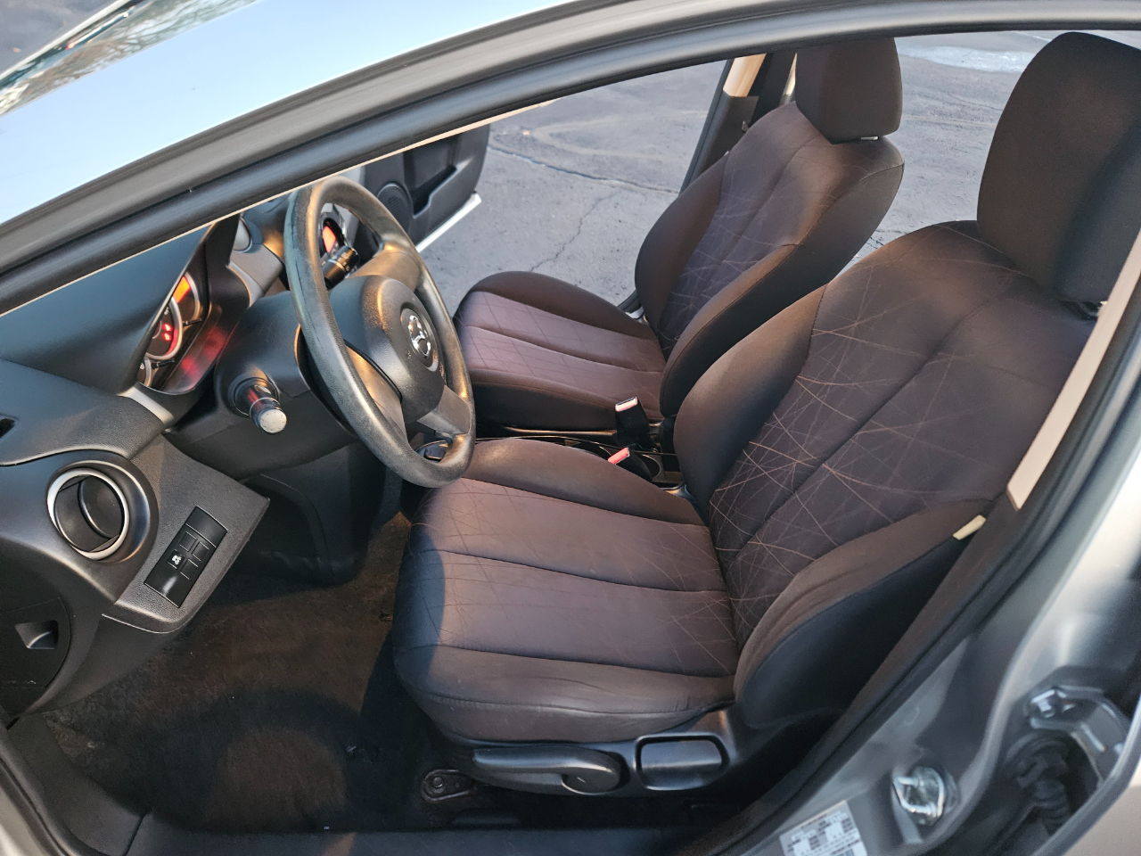 Mazda MAZDA2 4dr HB Auto Sport 2012