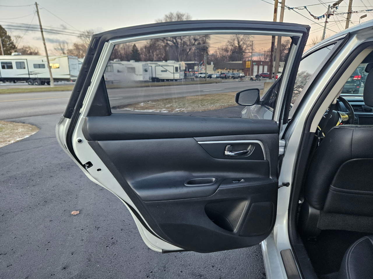 Nissan Altima 4dr Sdn I4 2.5 SL 2016