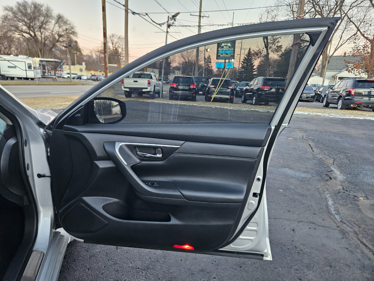 Nissan Altima 4dr Sdn I4 2.5 SL 2016