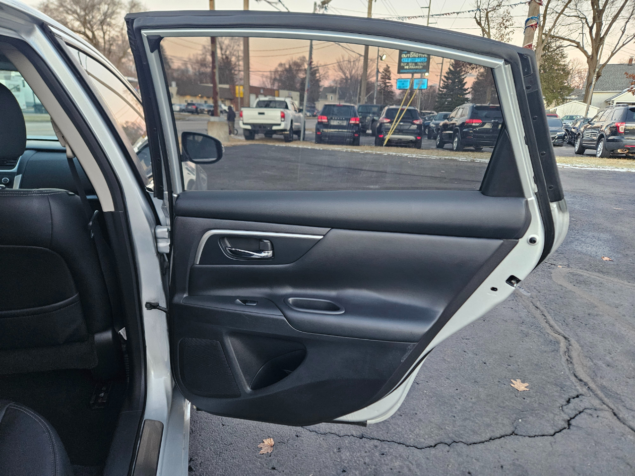 Nissan Altima 4dr Sdn I4 2.5 SL 2016