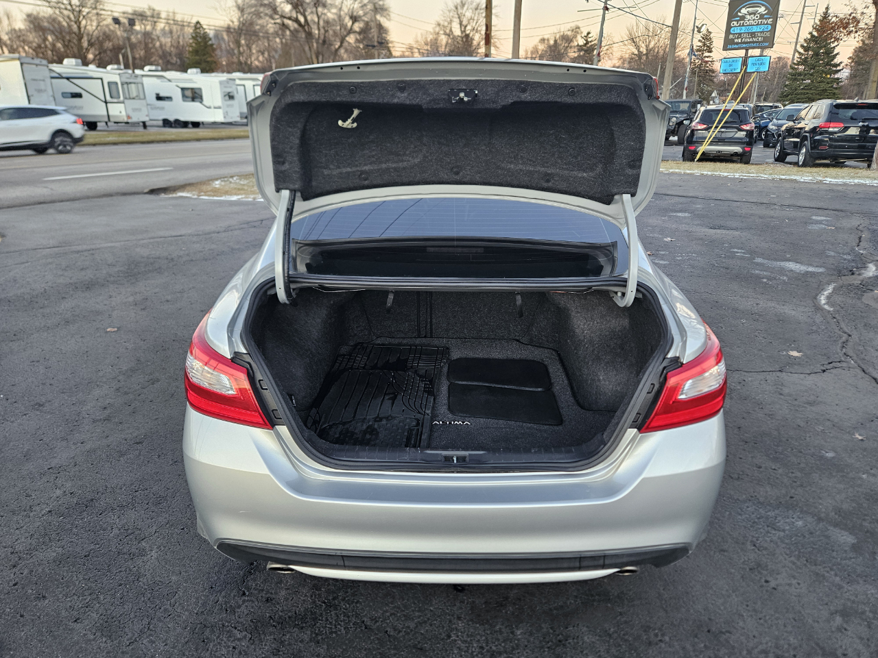 Nissan Altima 4dr Sdn I4 2.5 SL 2016