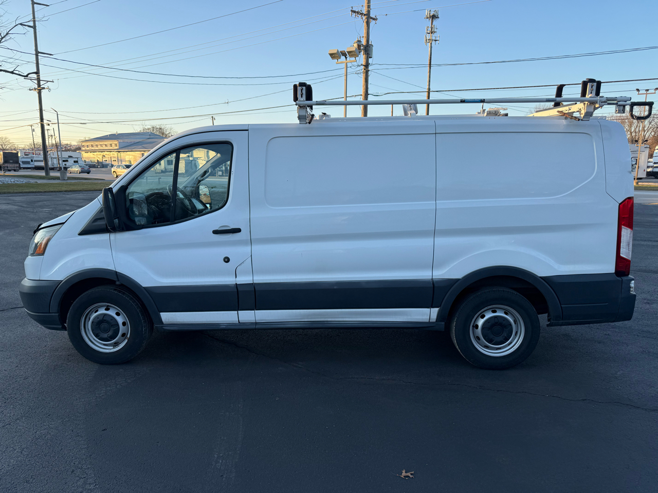 Ford Transit Cargo Van T-150 130" Low Rf 8600 GVWR Swing-Out RH Dr 2015