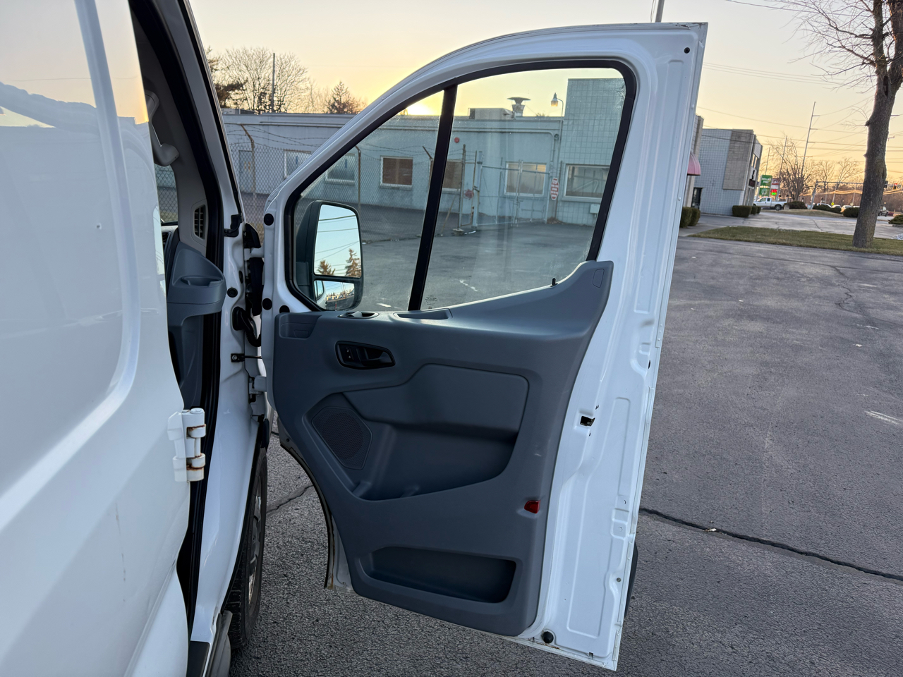 Ford Transit Cargo Van T-150 130" Low Rf 8600 GVWR Swing-Out RH Dr 2015