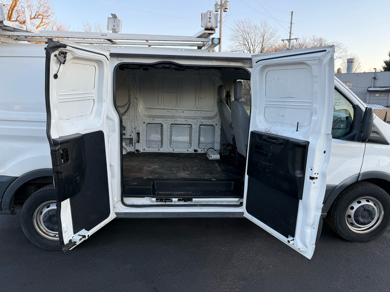 Ford Transit Cargo Van T-150 130" Low Rf 8600 GVWR Swing-Out RH Dr 2015