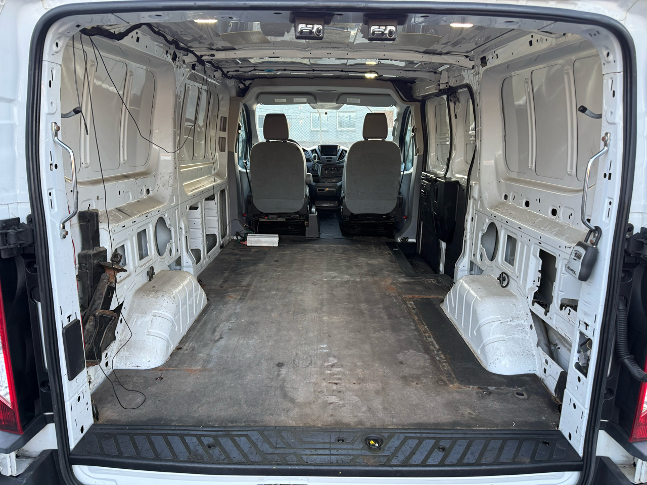 Ford Transit Cargo Van T-150 130" Low Rf 8600 GVWR Swing-Out RH Dr 2015