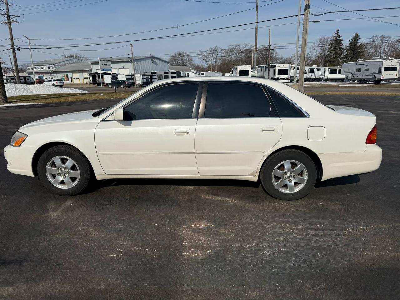 Toyota Avalon 4dr Sdn XLS w/Bench Seat 2000