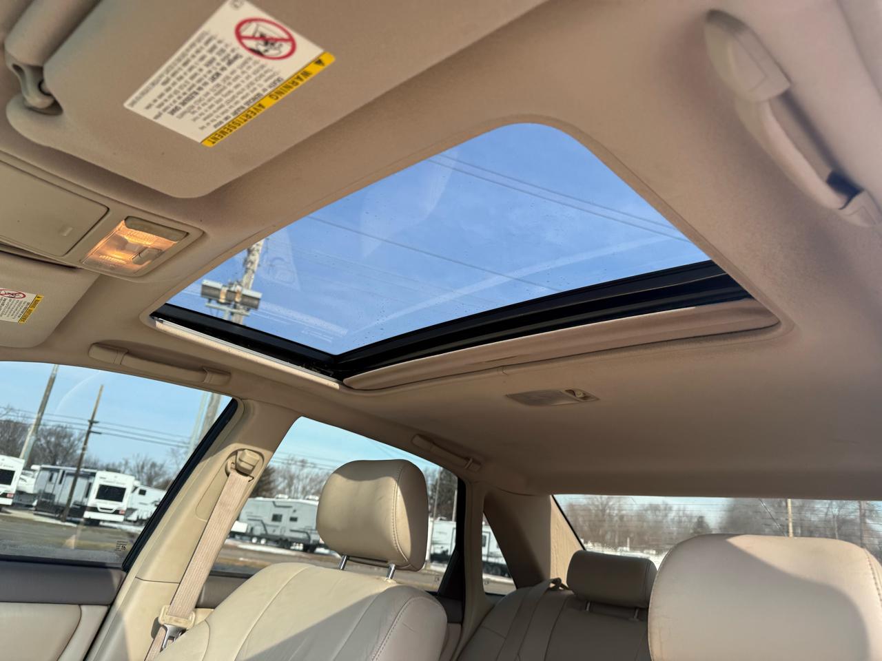 Toyota Avalon 4dr Sdn XLS w/Bench Seat 2000