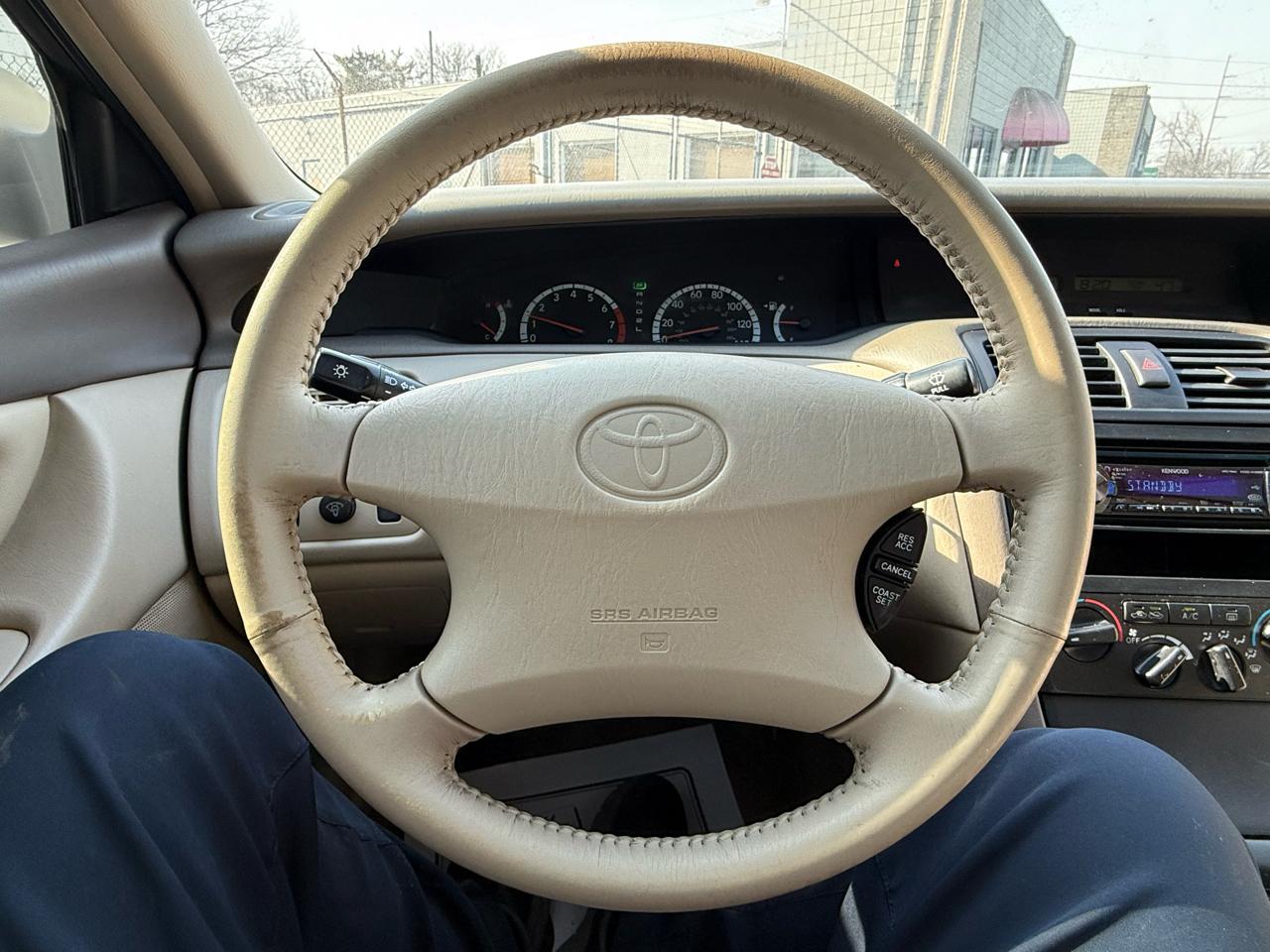 Toyota Avalon 4dr Sdn XLS w/Bench Seat 2000