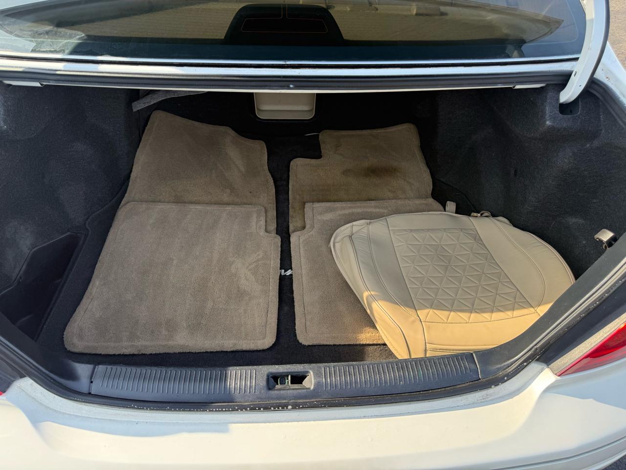 Toyota Avalon 4dr Sdn XLS w/Bench Seat 2000