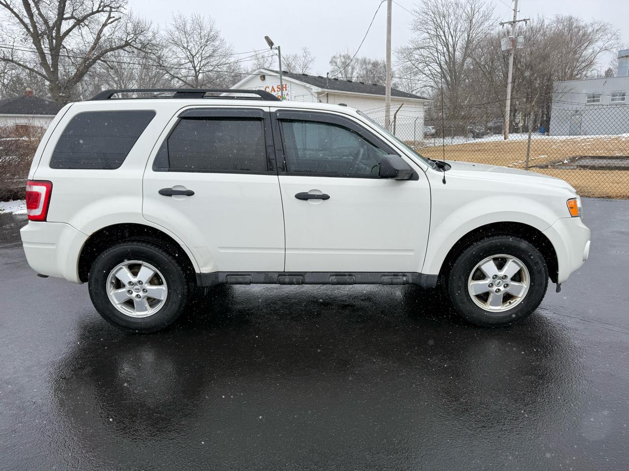 Ford Escape FWD 4dr XLT 2012